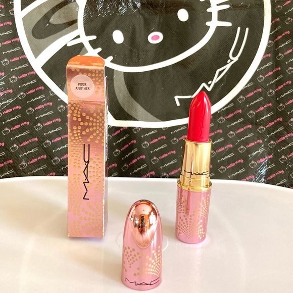 💄HP! LAST ONE! MAC Lustreglass Sheer Shine Lipstick Bubbles & Bows Pour Another - Picture 2 of 13